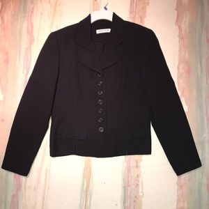 Fully lined women’s jacket